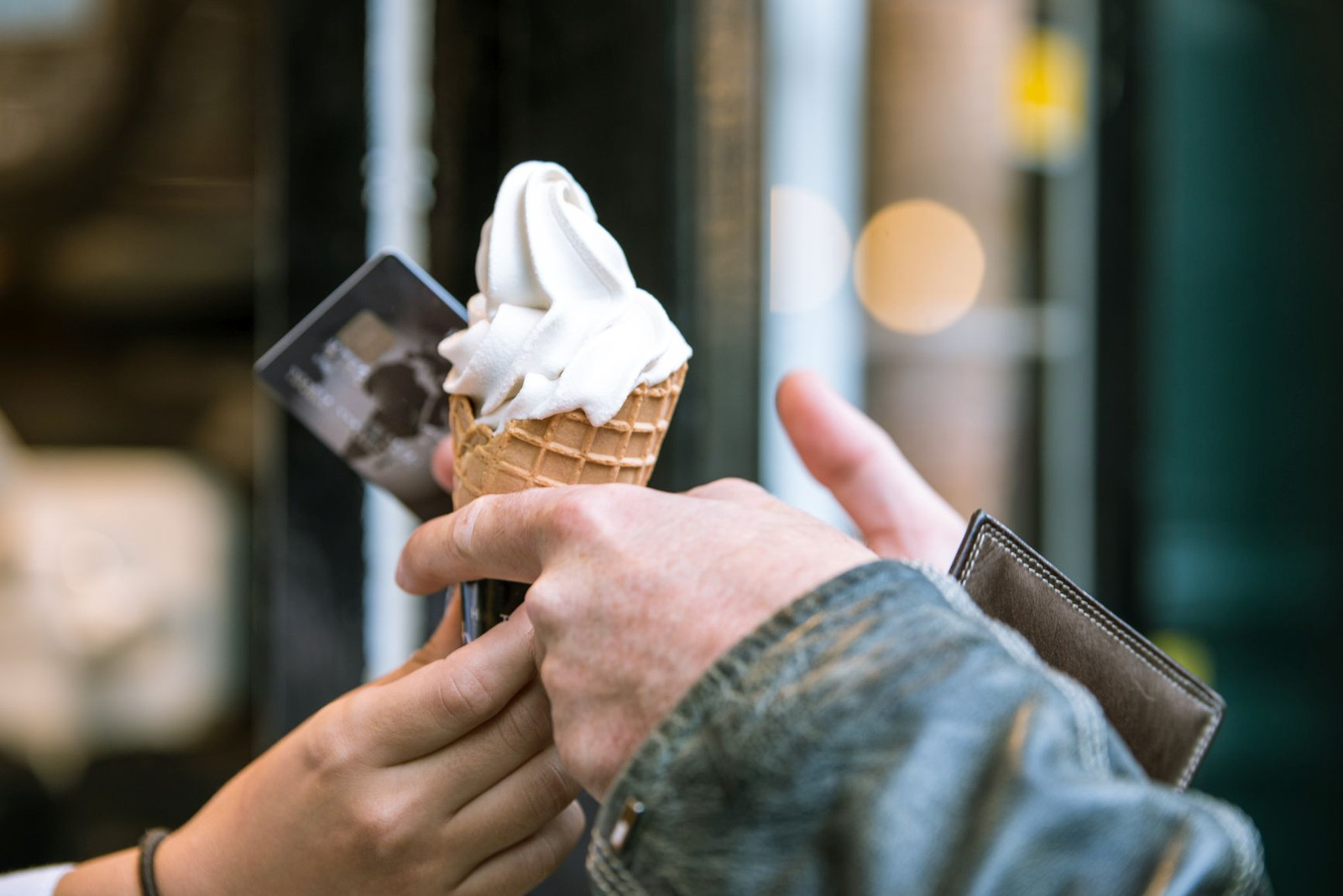 Lody kręcone – idealna opcja dla każdego lokalu gastronomicznego