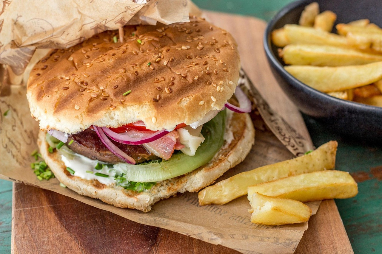 burger, fast food, meal, food, dish, snack, cheeseburger, grilled, french fries, tasty, delicious, closeup