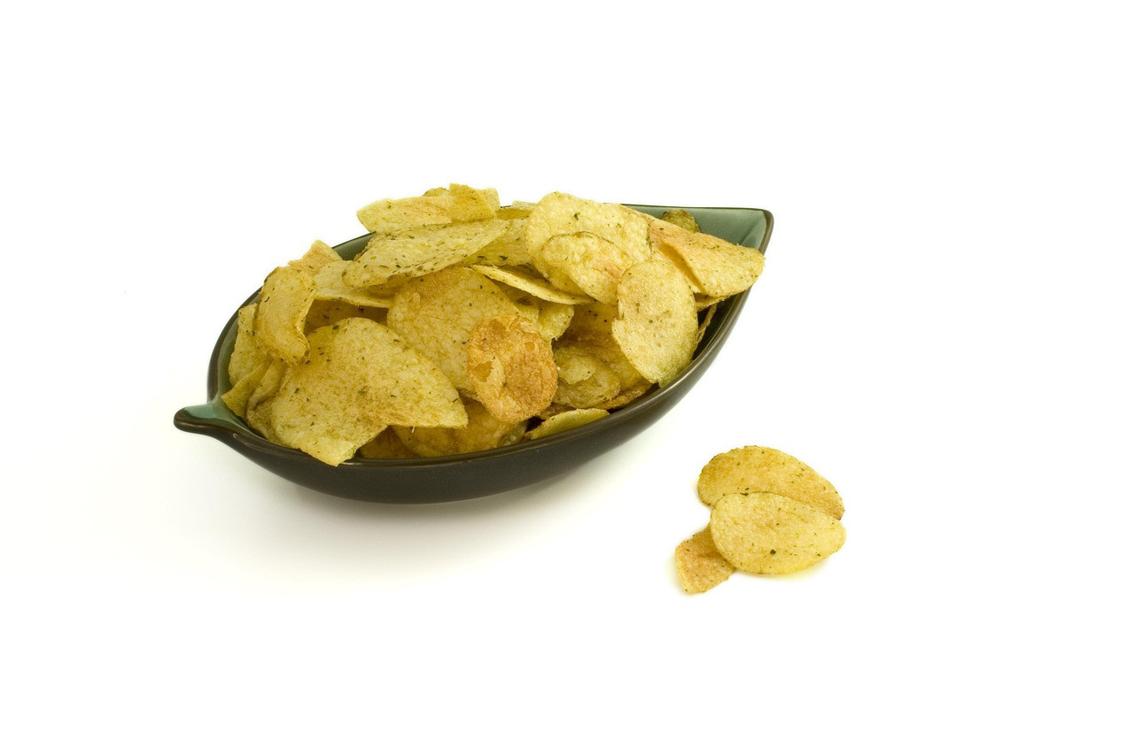 crisps, bowl, salt, potatoes, oil, fat, yummy, food, tasty, chip, chips, herbs, crisps, chips, chips, chips, chips, chips