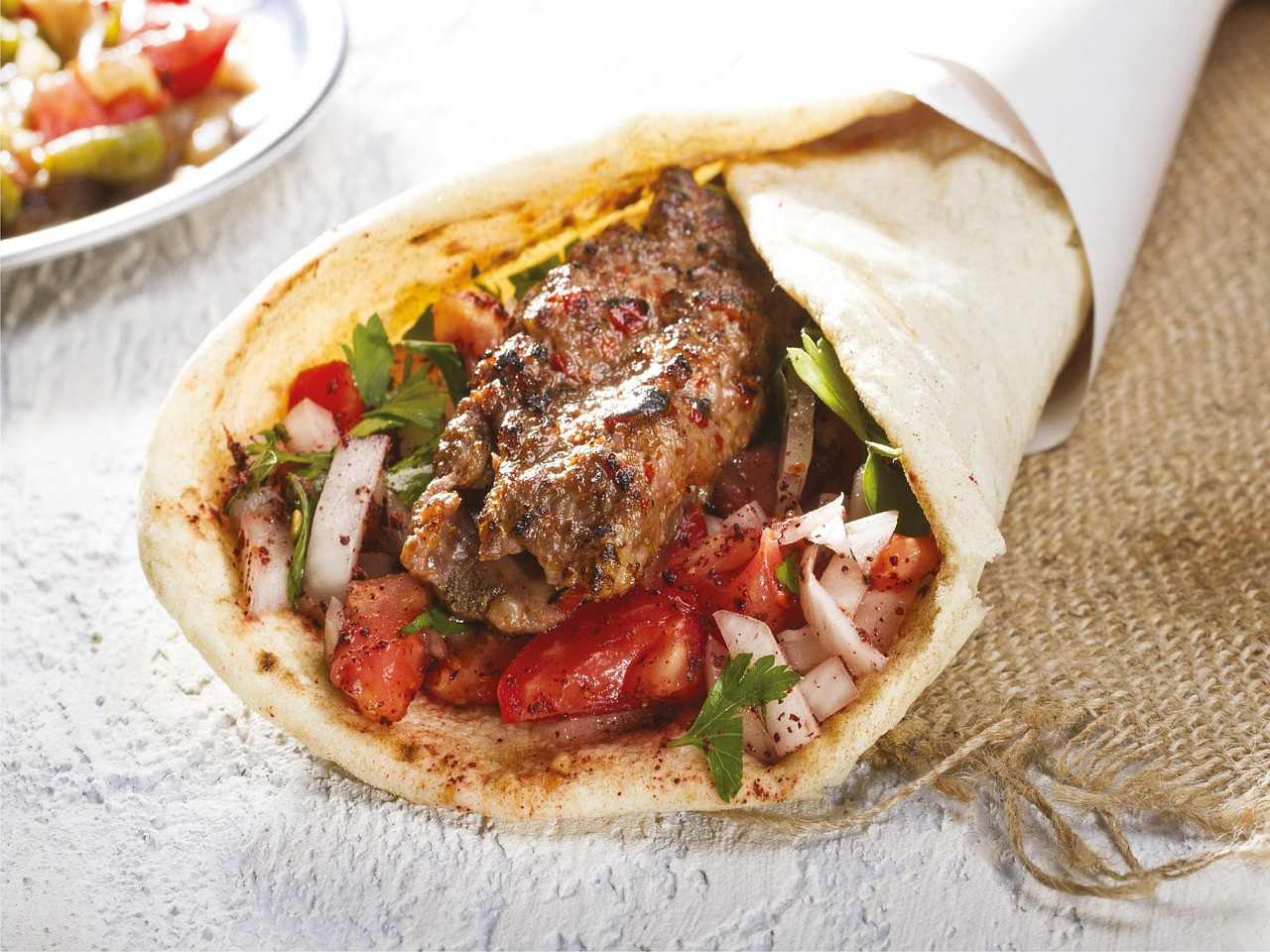 Ile Kalorii Ma Kebab? Kompletny Przewodnik i Praktyczne Porady