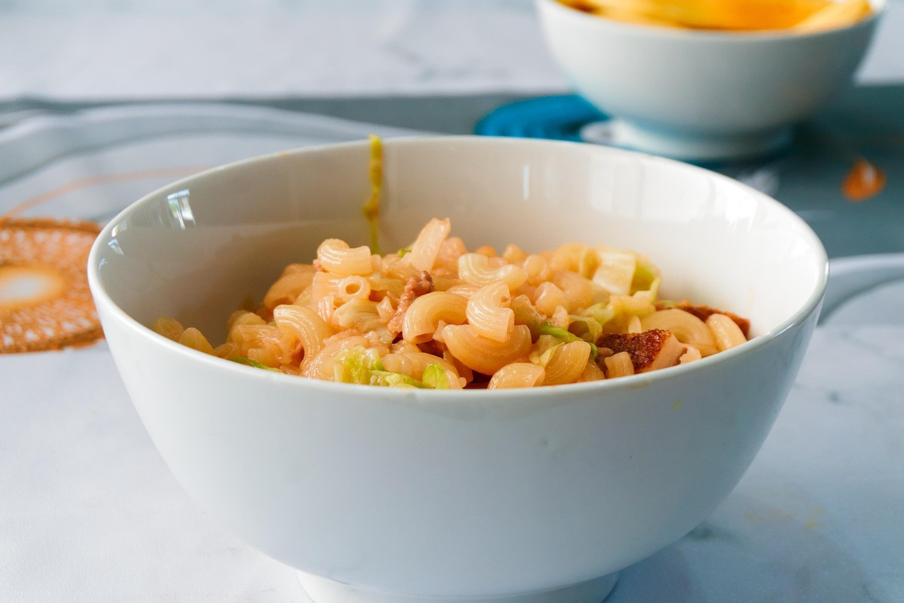 food, bowl, macaroni, shrimp, cabbage, meat, dish, macaroni, macaroni, macaroni, macaroni, macaroni, cabbage