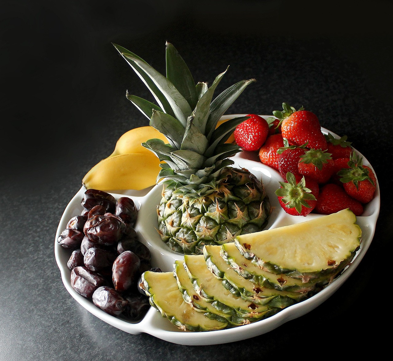 fruit bowl, fruit platter, fruits, pineapple, dates, bananas, strawberry, delicacies, fruit, food, health, dessert, fruit bowl, fruit platter, fruit platter, fruit platter, fruit platter, fruit platter, pineapple, pineapple