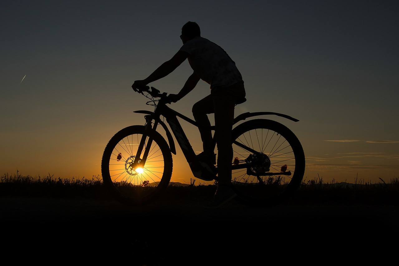 sunset, bike, man, person, human, wheel, cycling, e-bike, movement, fitness, cycle, mountain bike, leisure, recovery, active, sporty, sky, nature, sun, evening sky, silhouette, cycling, cycling, cycling, e-bike, e-bike, e-bike, e-bike, e-bike, cycle, mountain bike, mountain bike, mountain bike, mountain bike