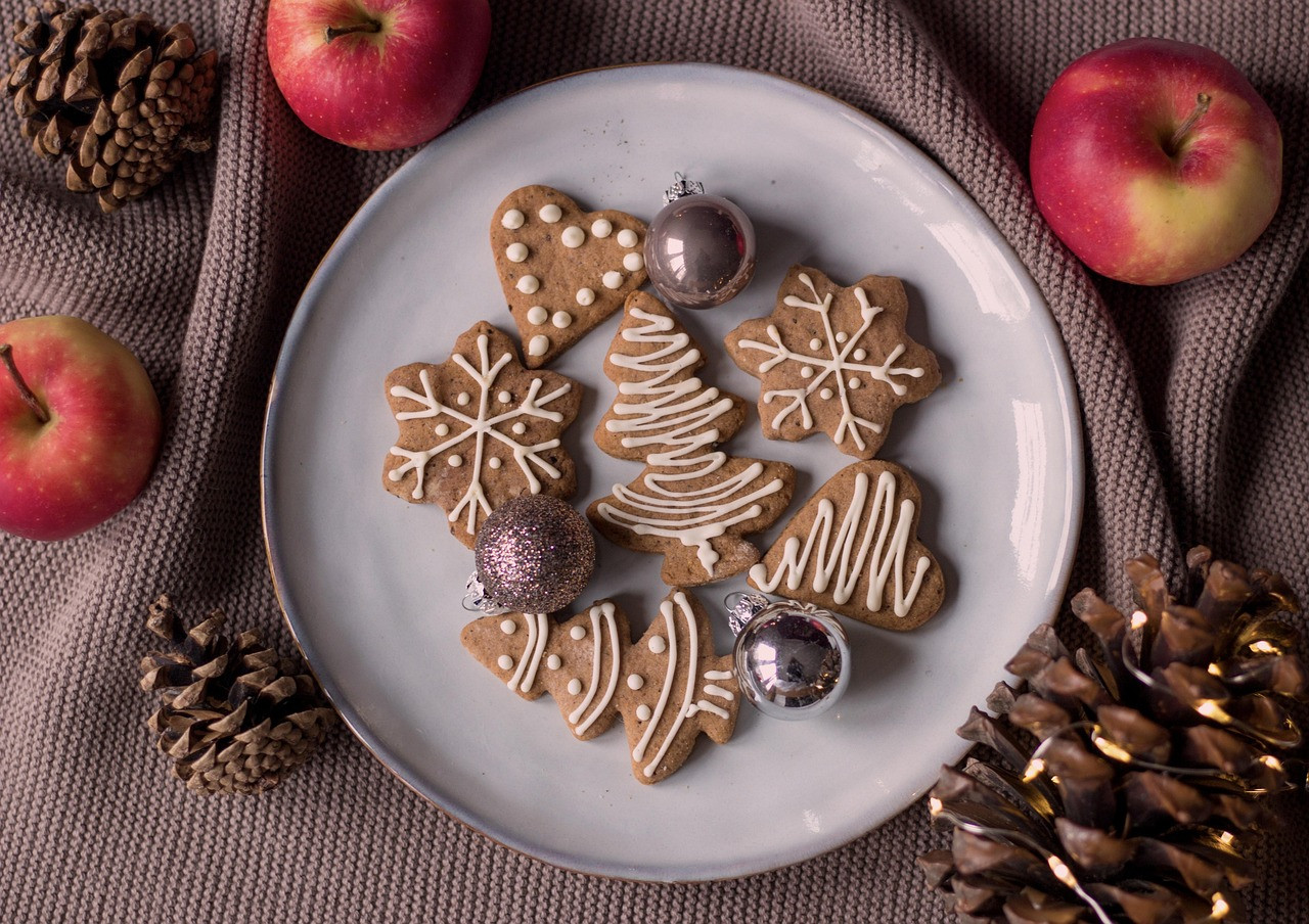 cookies, plate, christmas cookies, treats, snacks, desserts, plate of cookies, advent, advent cookies, christmas, christmas biscuits, flat lay, food, eat, sweets, baked goods, happychristmas, cookies, cookies, christmas cookies, christmas cookies, christmas, christmas, christmas, christmas, christmas