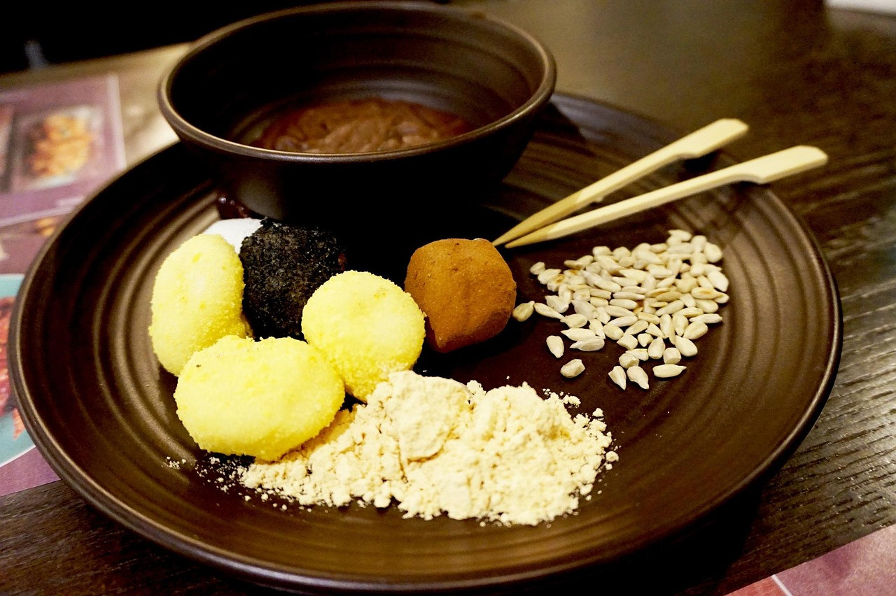 dessert, rice cake, mixed grain powder, red bean porridge, nuts, rice cake, rice cake, rice cake, rice cake, rice cake