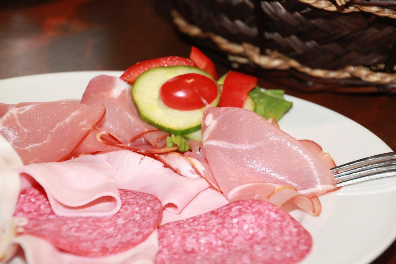 sausage, sausage plate, sausage platter, meal, yummy, food, ham, salami, flesh, fresh, cut, discs, breakfast, buffet, nourishment, plate, edible, fork, cutlery, sausage, ham, ham, ham, salami, salami, salami, salami, salami