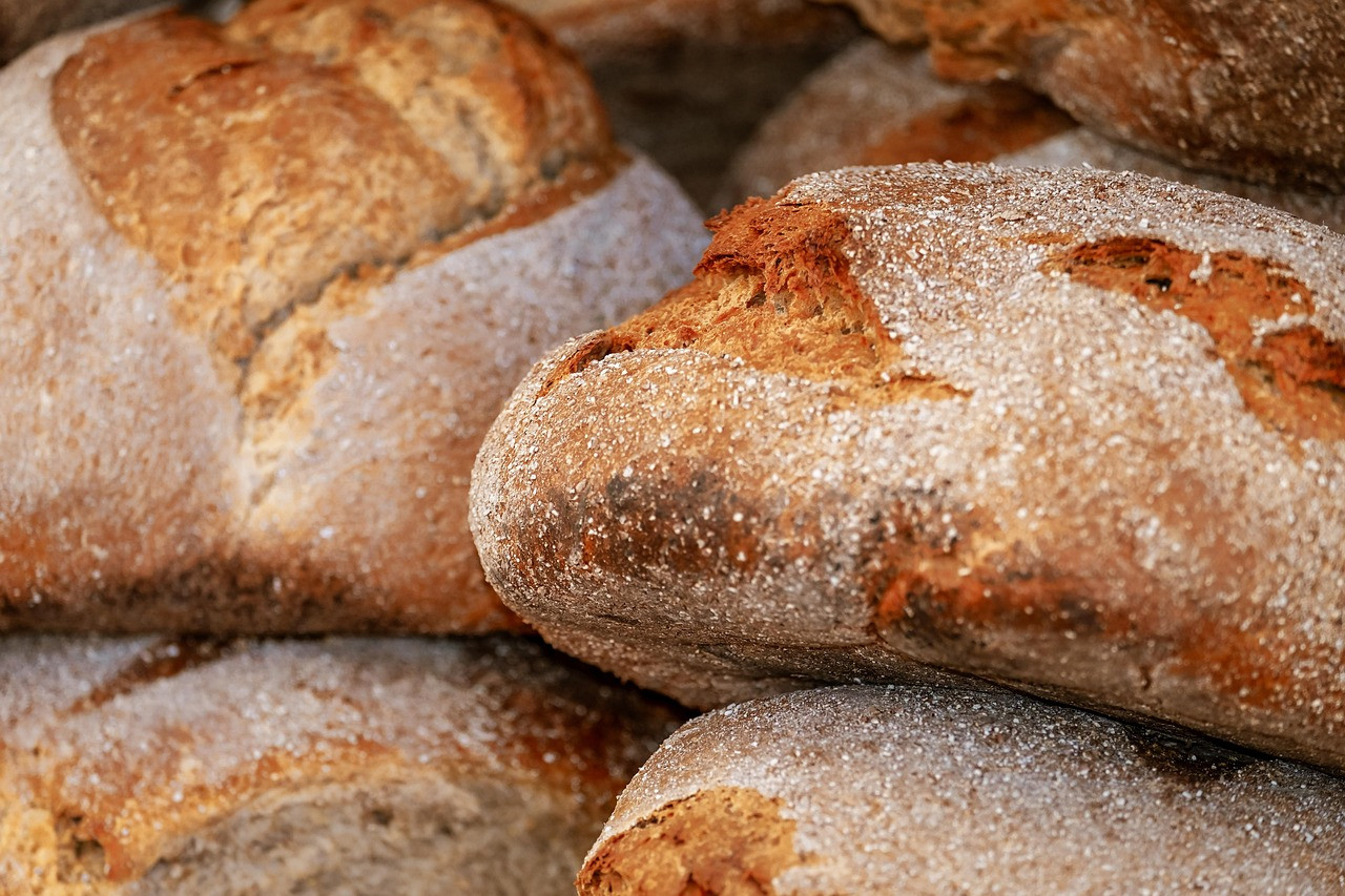 loaf, bread, loaf of bread, fresh, baked, bread crust, crispy, natural product, food, baked goods, calories, carbohydrates, farmers bread, bread, bread, bread, bread, bread