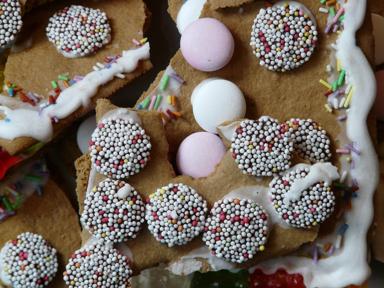 gingerbread, fracture, gingerbread break, ornament, chocolate, frosting