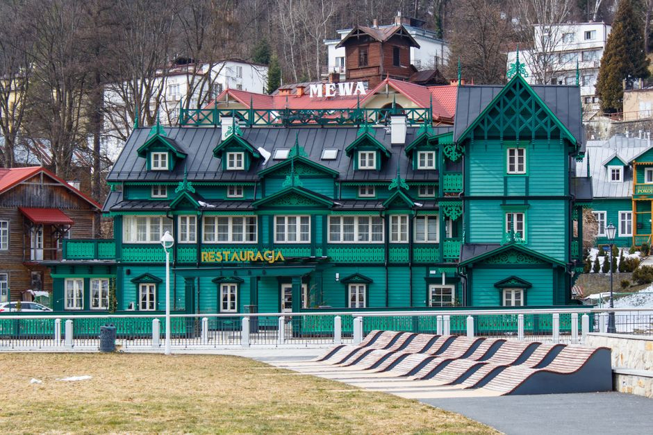 Gdzie zjeść? 13 sprawdzonych miejsc. Przewodnik Kulinarny Krynica-Zdrój 2026