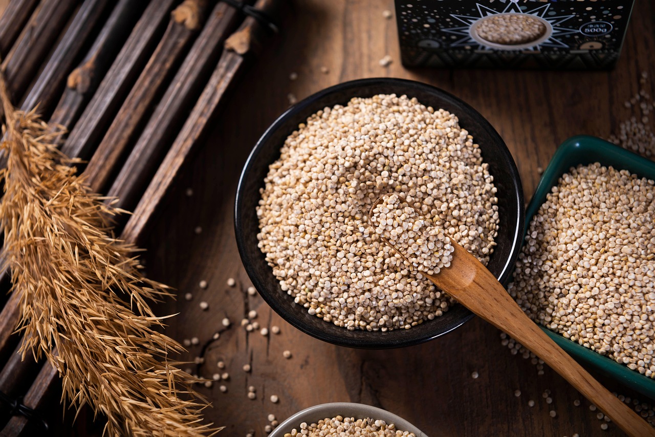 komosa ryżowa, ziarna, posiew, jedzenie, miska, zdrowy, organiczny, białko, naturalny, jedzenie zdjęcia