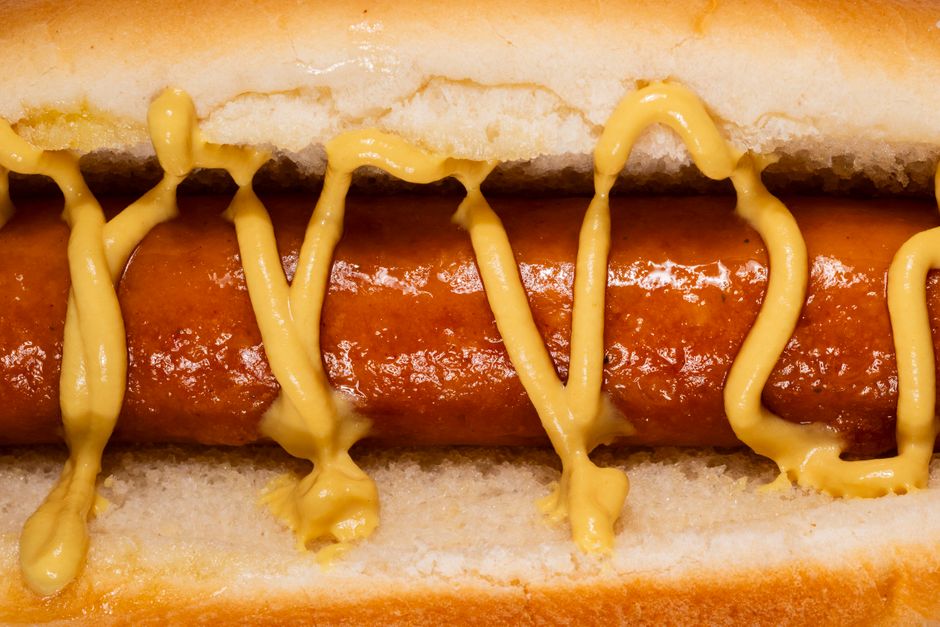 Hotdog i kalorie - prawda o 250-300 kcal w porcji