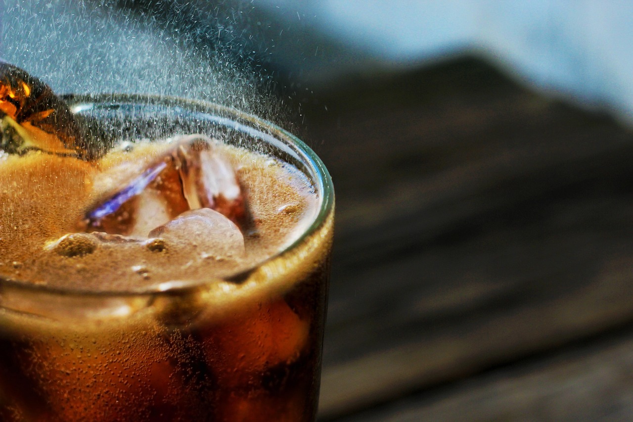 napój bezalkoholowy, soda, lód, szkło, przeziębienie, świeży, pić, napoje, orzeźwiający, pyszny, drink, ogon, koks, coca cola, pepsi, cukier, coca cola, coca cola, coca cola, pepsi, pepsi, pepsi, pepsi, pepsi