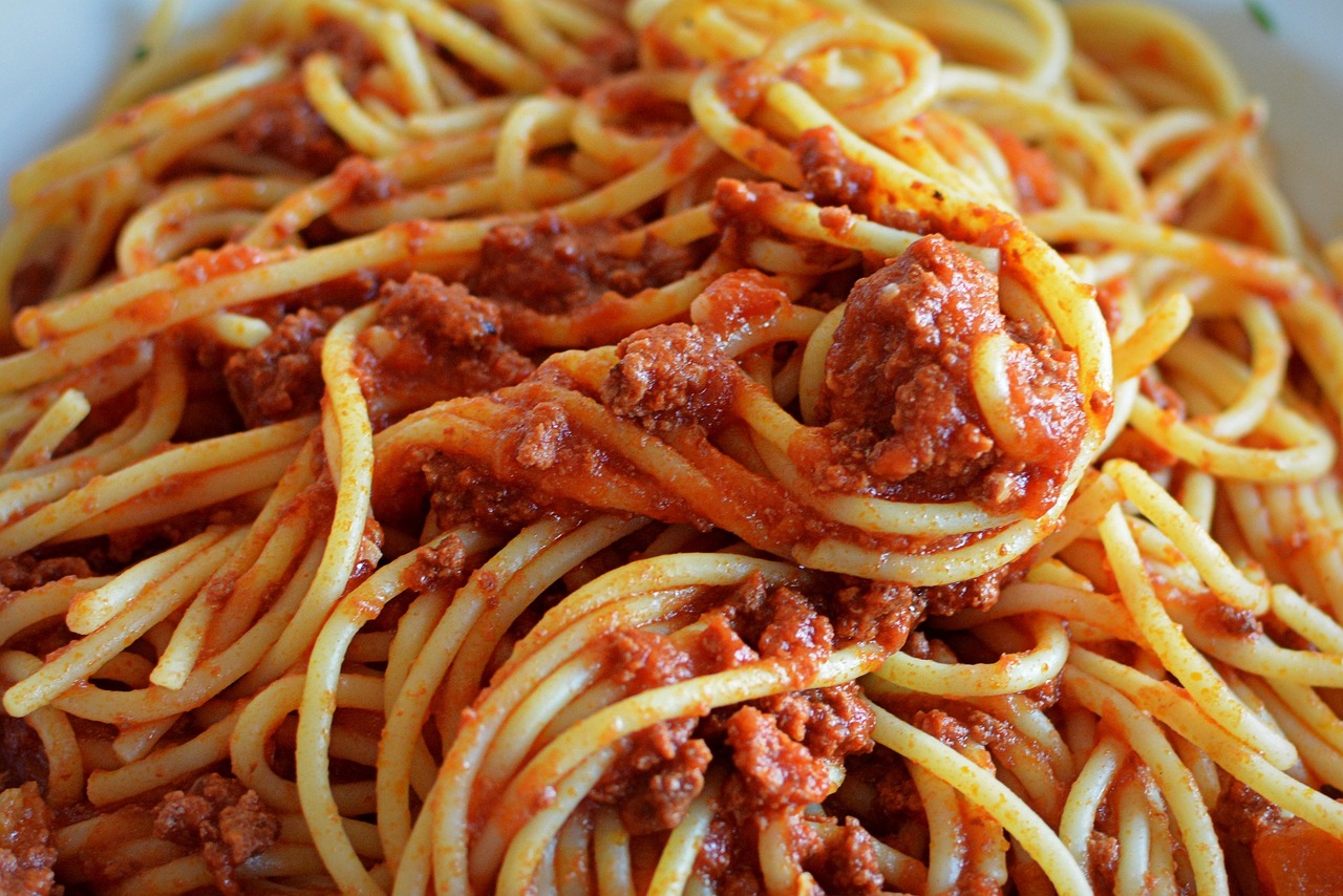 Spaghetti z mięsem mielonym - dokładne kalorie i jak je obliczyć