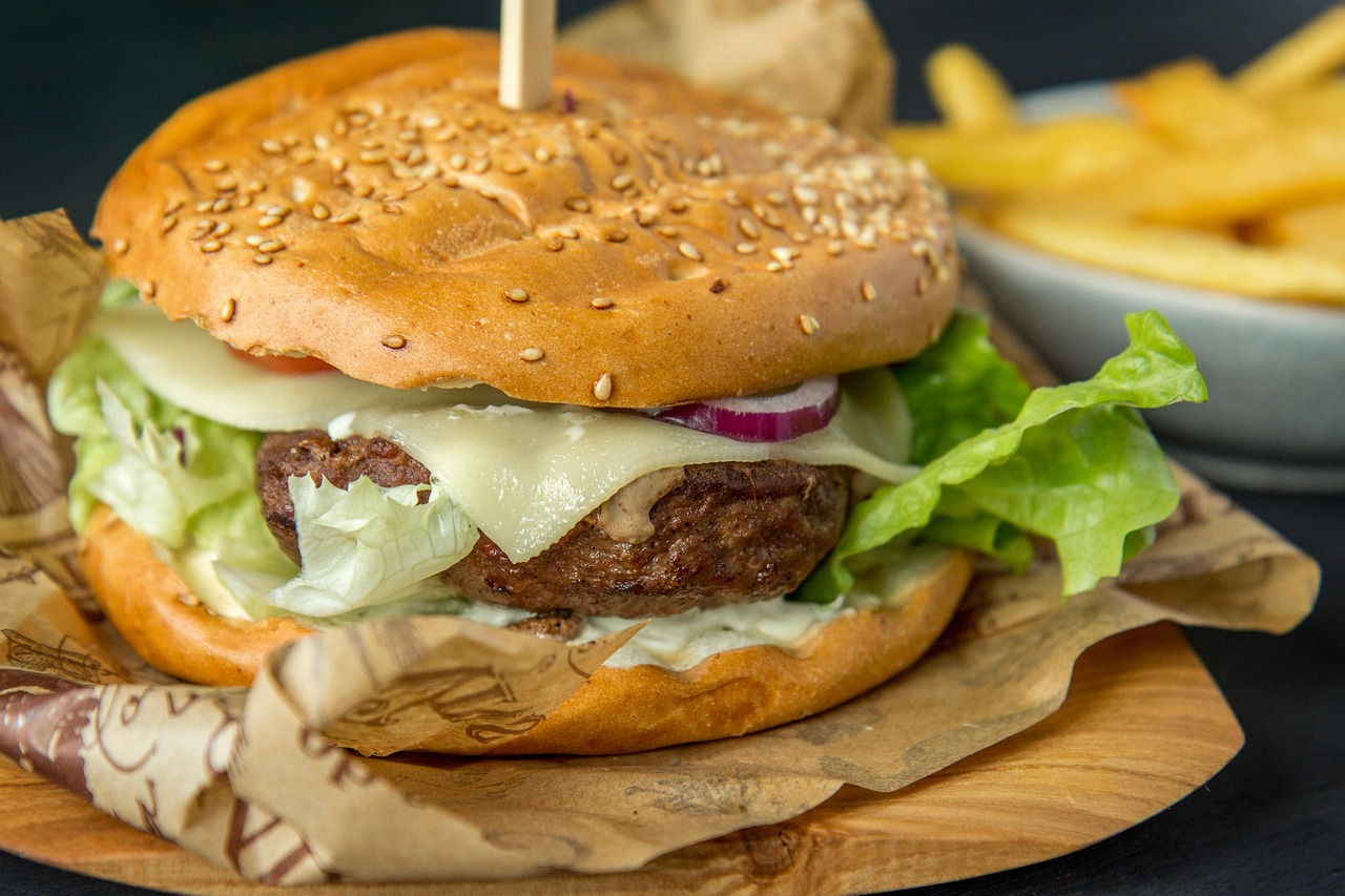 burger, fast food, hamburger, mięso, cheeseburger, grillowany, frytki