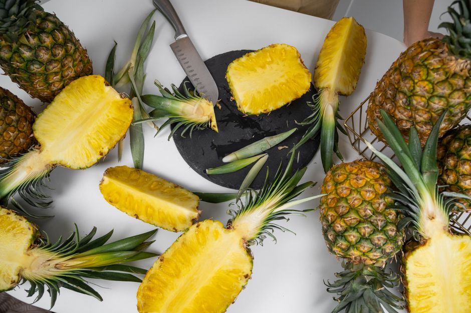 Ile kalorii ma ananas? Sprawdź w kalkulatorze