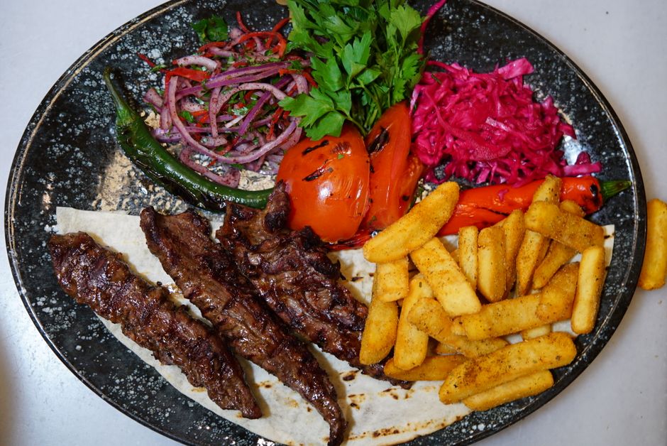 Kebab z frytkami - prawdziwa liczba kalorii w porcji