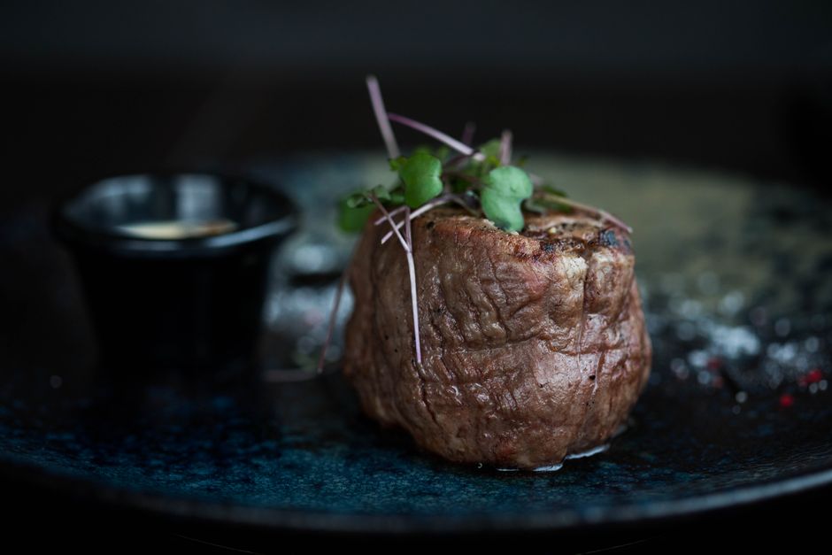 Najlepszy stek w Warszawie: steakhouse'y z cenami z karty