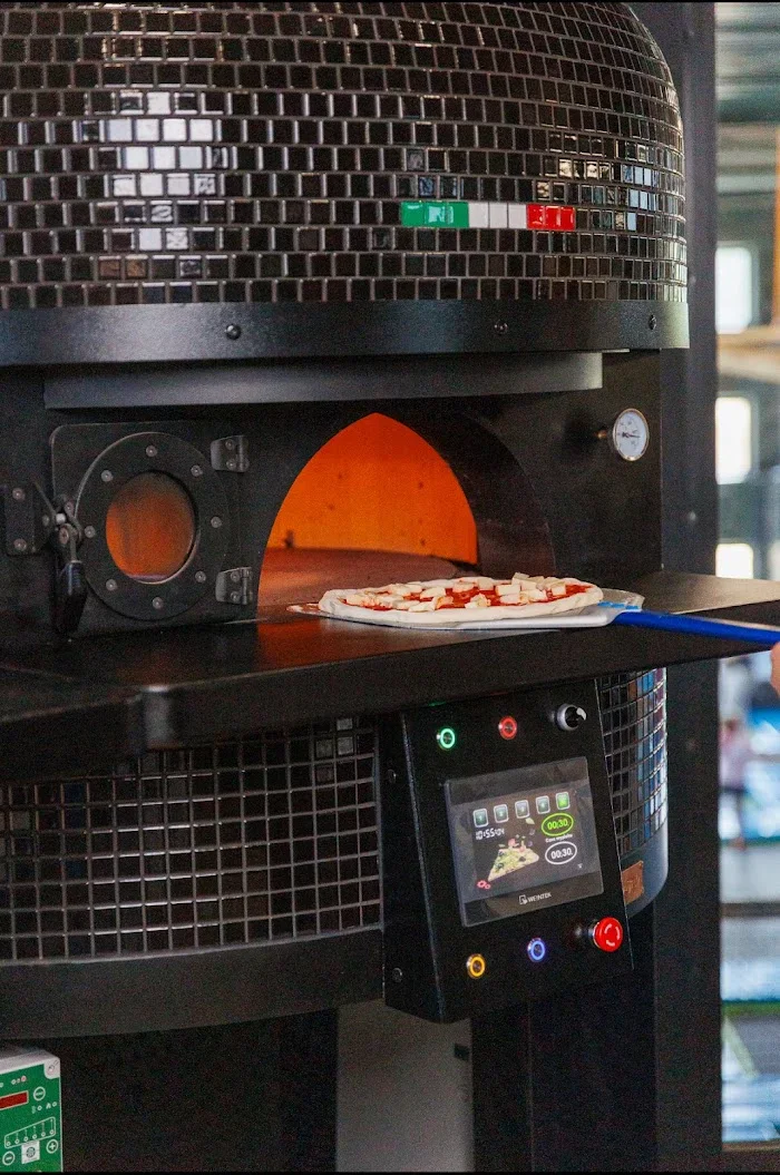 Amfitoria Gastro pizza neapolitańska burgery makarony imprezy okoliczn - Restauracja Kielce