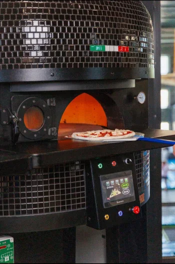 Amfitoria Gastro pizza neapolitańska burgery makarony imprezy okoliczn - Restauracja Kielce