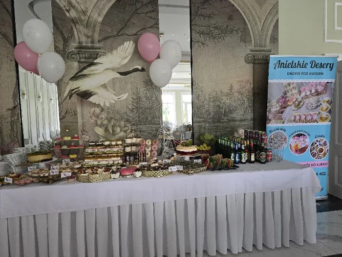 Anielskie Desery - Niebo można jeść łyżeczką. Słodkie Stoły Ciasta Des - Restauracja Włocławek