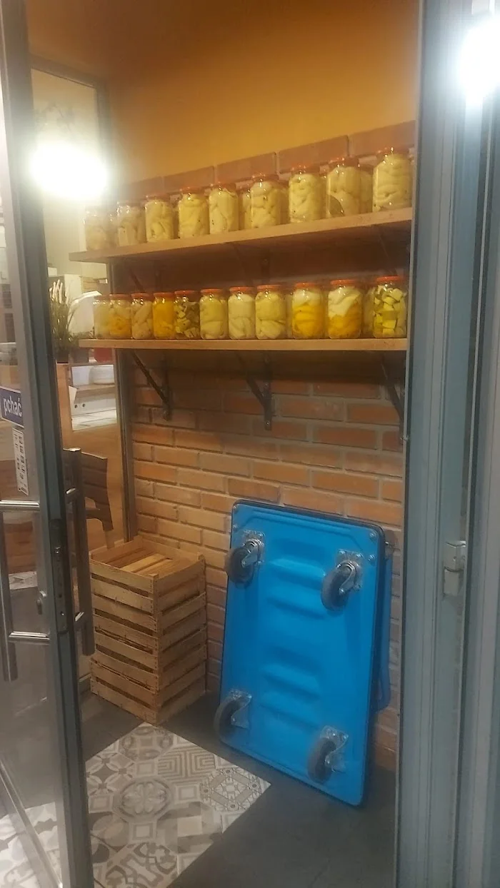 Bar mleczny Czarny-Biały - Restauracja Warszawa