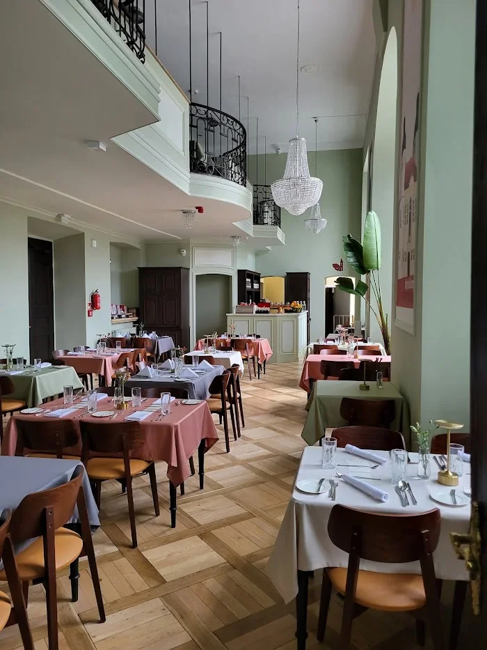 Biblioteka - Restauracja Wałbrzych