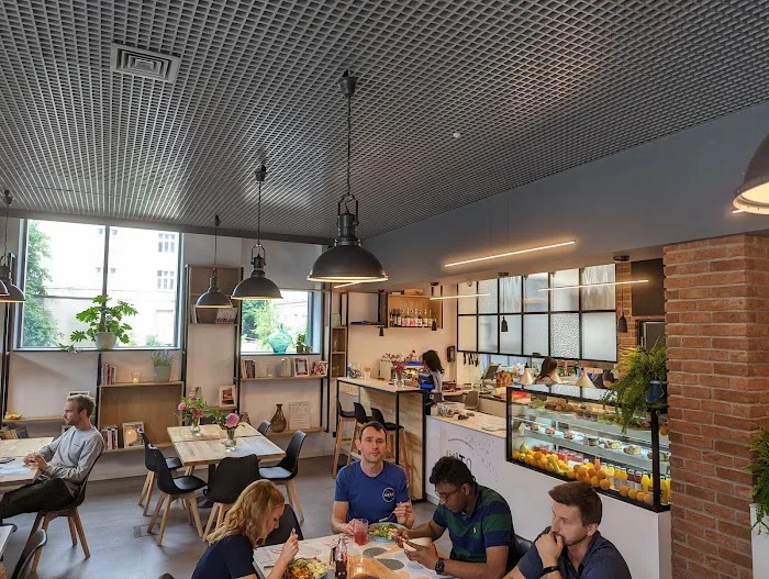 Bistro BOOK&COOK śniadania i lunche 🥐 ☕️ - Restauracja Łódź