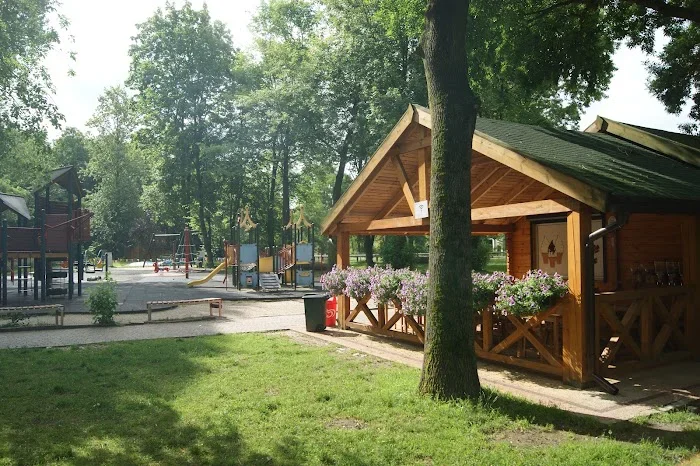 Budka Gastronomiczna przy Placu Zabaw - Restauracja Łódź