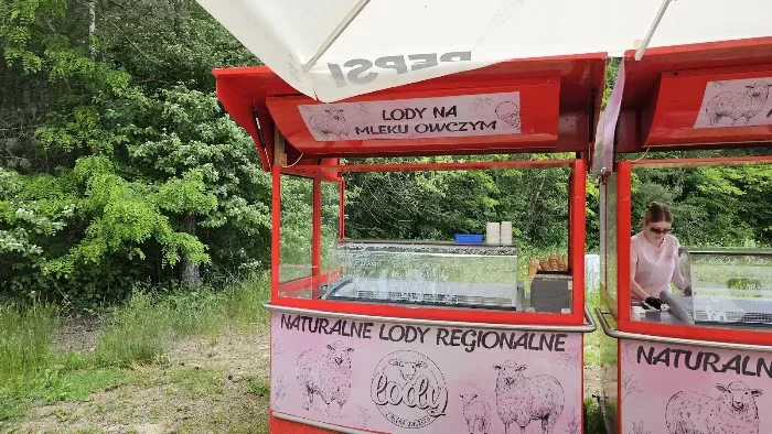 Budka z lodami z mleka owczego - Restauracja Jaworzno