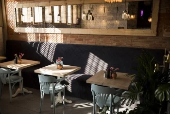 Bułkę przez Bibułkę Saska Kępa - Restauracja Warszawa
