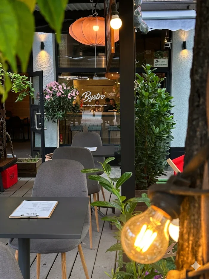 BYSTRO Hot Dog & Burger 🍔 - Restauracja Warszawa
