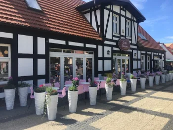 Cafe Iceberg - Kawiarnia Ustka