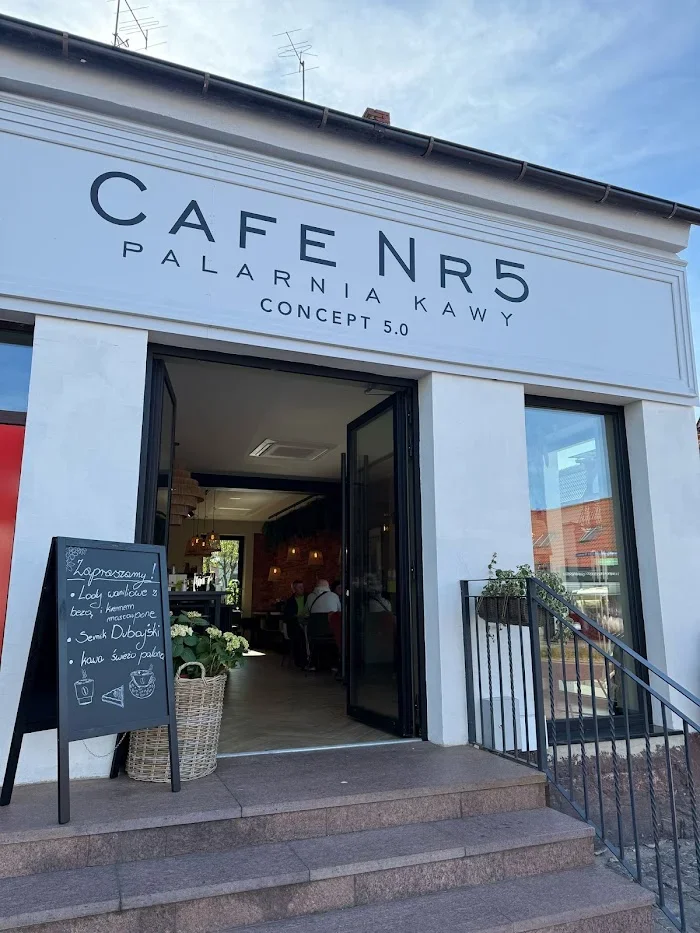 Cafe Nr 5 Palarnia kawy Concept 5.0 - Kawiarnia Łeba