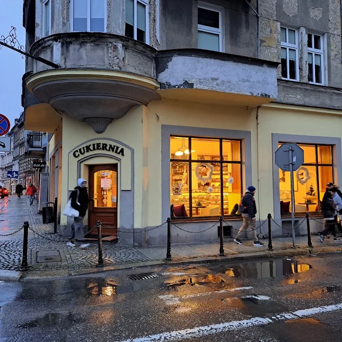 Cukiernia i Kawiarnia Okoń - Restauracja Legnica