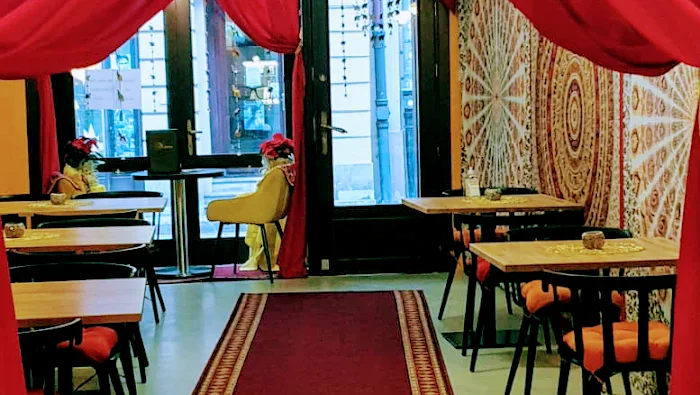 Delhi Curry House Indian Restaurant (طعام حلال) - Restauracja Kraków