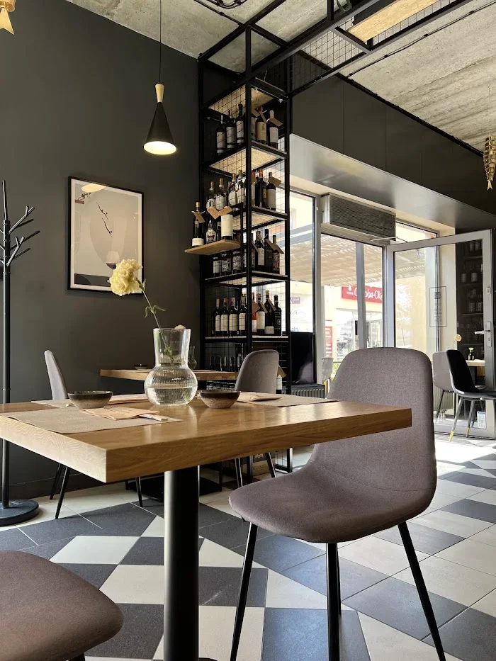 Dokku Sushi & Wine Plewiska - Restauracja Poznań