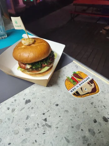 Dom Z Burgera Trójkąt - Restauracja Jastarnia