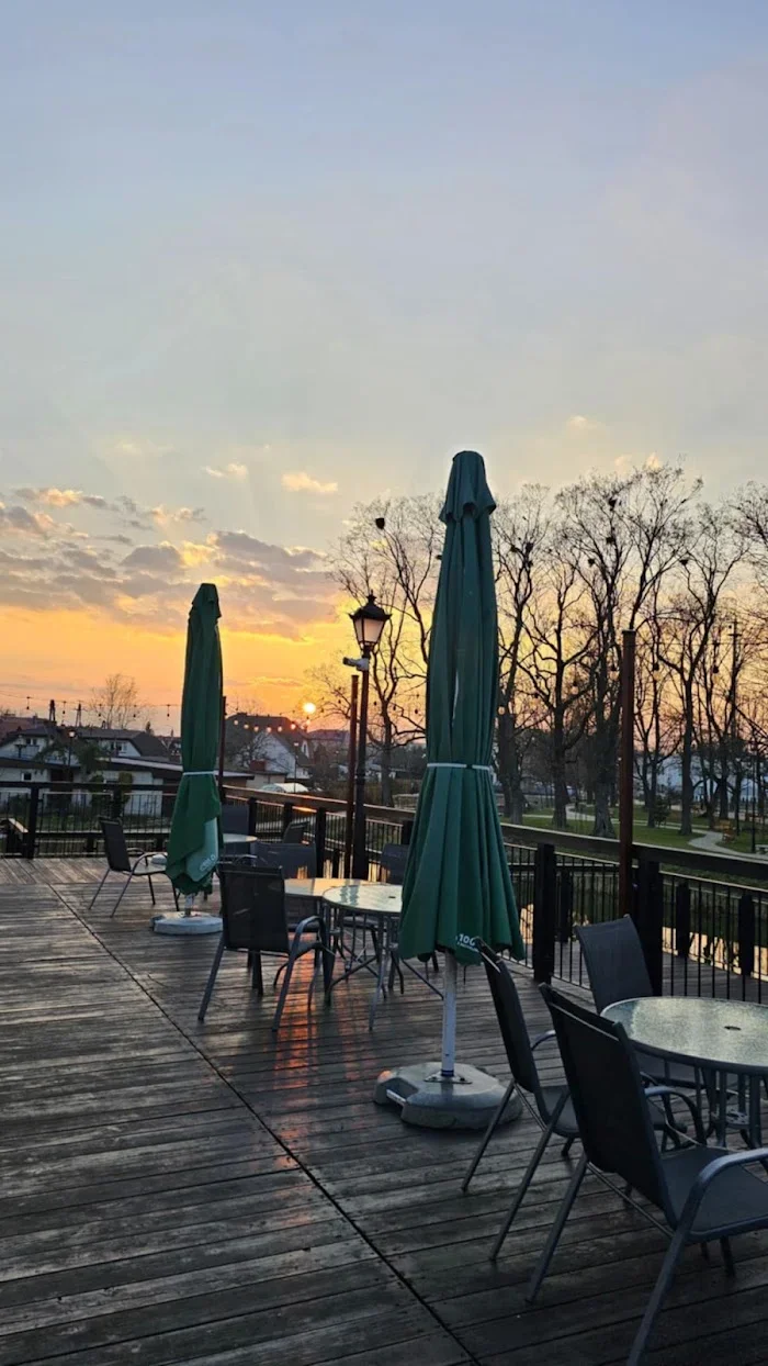 Domek Ogrodnika - Restauracja Kobyłka