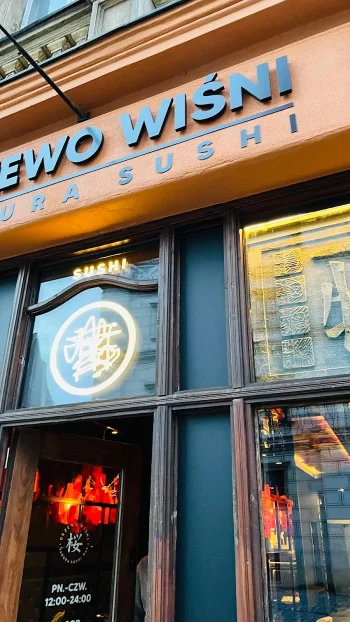 Drzewo Wiśni - sushi, kuchnia azjatycka, koktajl - Restauracja Poznań