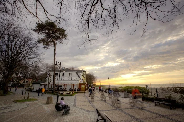Fala Ustka | Restauracja i pokoje z widokiem na morze