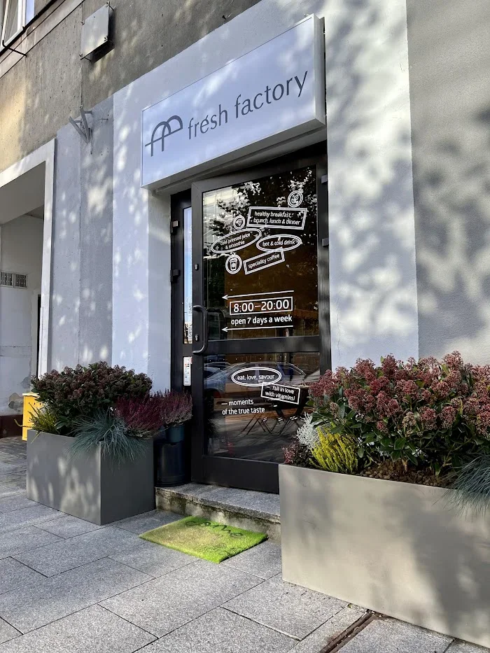 Fresh Factory Cafe I Twarda - Restauracja Warszawa