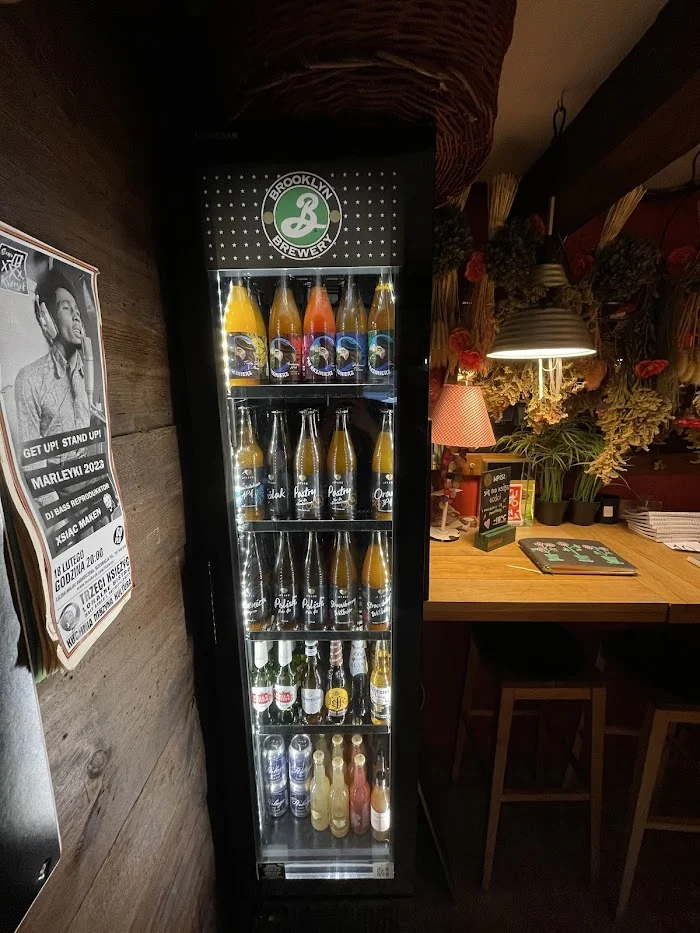JATKI_Trzeci Księżyc FOOD & DRINKS MUSIC BAR - Restauracja Kazimierz Dolny