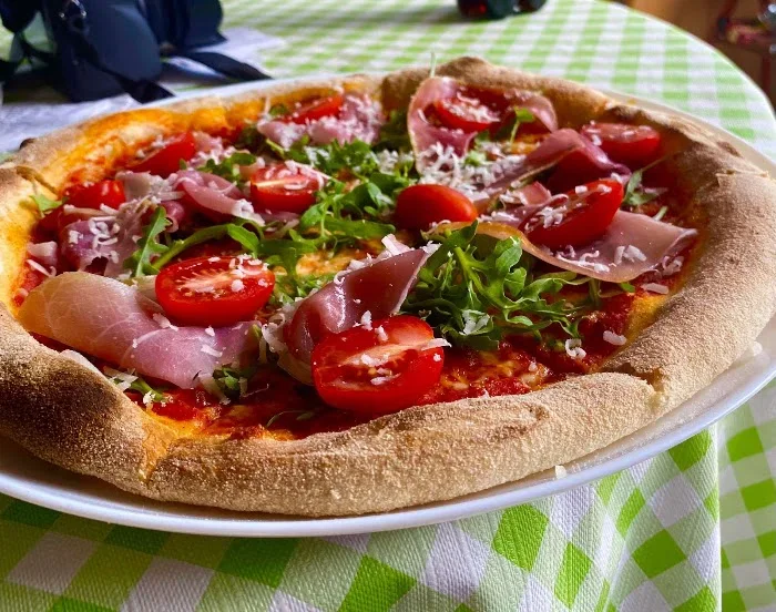 Jest Pizza - Tylko na dowóz - Restauracja Milanówek