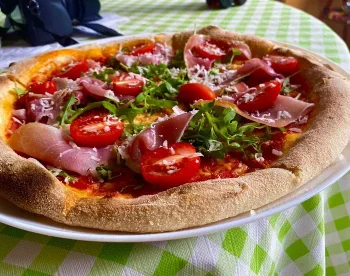 Jest Pizza - Tylko na dowóz - Restauracja Milanówek