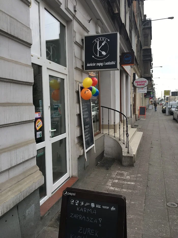 Karma - świeże zupy i salatki - Restauracja Poznań