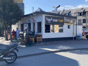 KEBAB U PAJDY BOCHNIA (naprzeciwko dworca PKP) - Restauracja