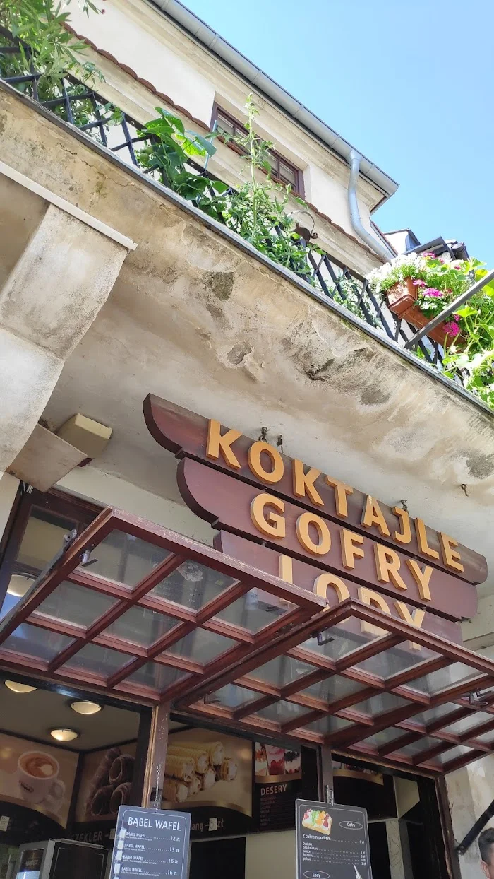 Koktajle Lody Gofry - Kawiarnia Kazimierz Dolny