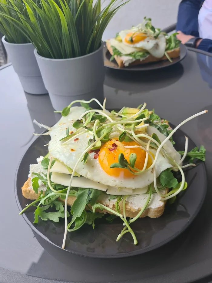 Kwadrans Coffee & Lunch - Restauracja Legnica