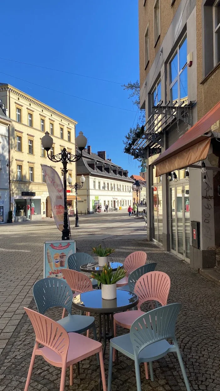 Lody i gofry - Restauracja Jelenia Góra