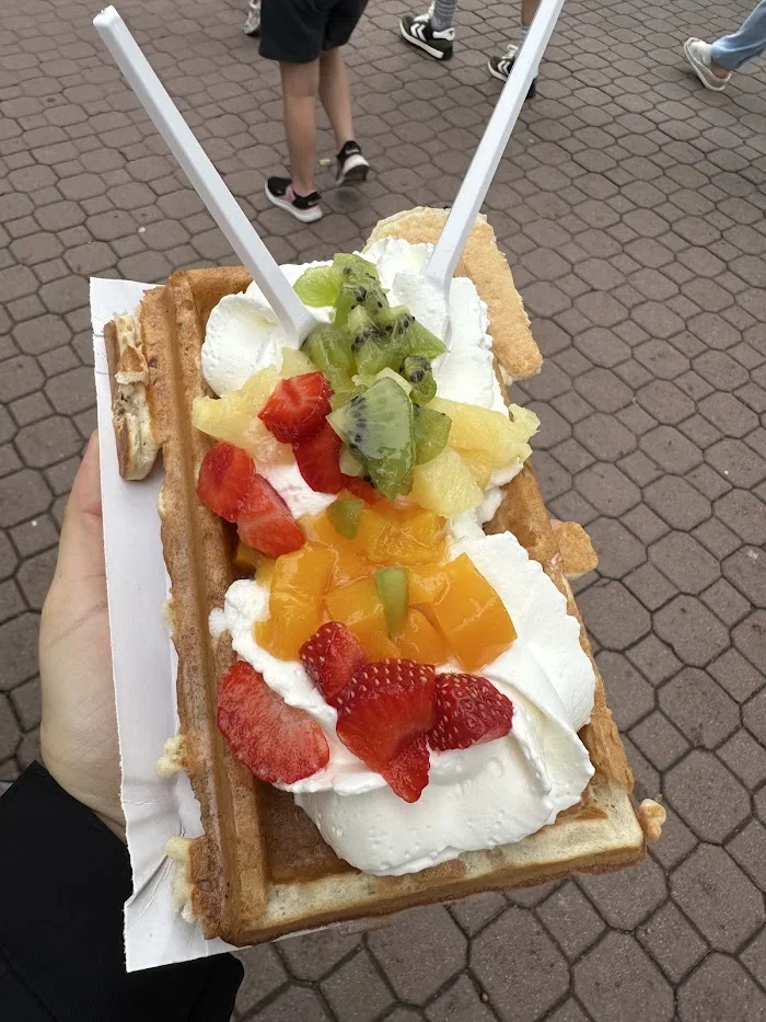 Lody Włoskie, Amerykańskie,Gofry „FLORENCJA” - Restauracja Krynica-Zdrój